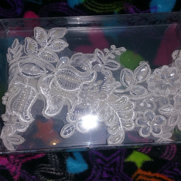 David's Bridal Wedding Gown w/ accessories - Picture 5 of 15